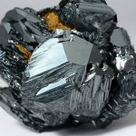 Hematite stone: magical and healing properties of the bloody mineral, who is it suitable for and how to wear it
