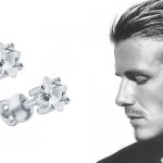 In which ear do men wear earrings?