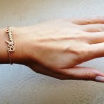 Gold wrist bracelet for women – how to choose and on which hand to wear?